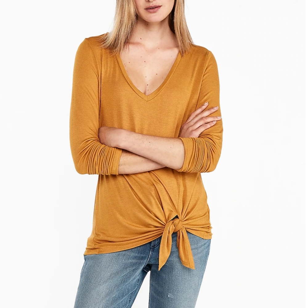 *NWT* Express V-neck Tie Front easy tee